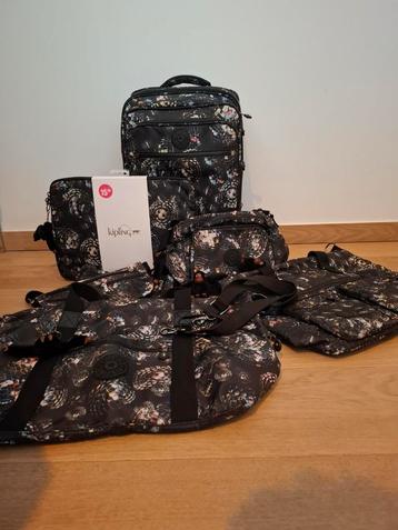*NOUVEAU* L'ensemble de bagages complet de Kipling, Enlèvement ou Envoi, 55 à 75 cm, Comme neuf, Roulettes