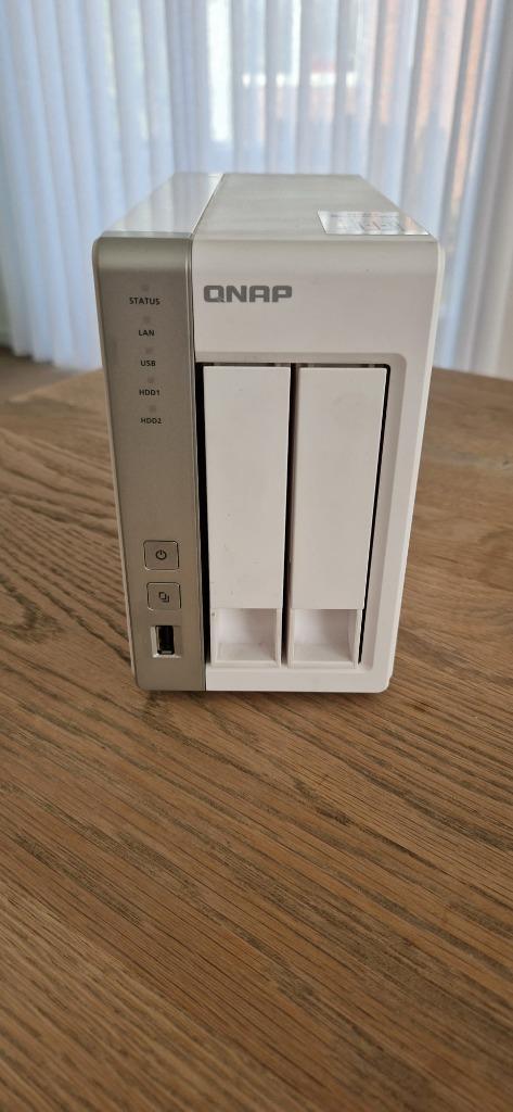QNAP TS-220 - 2Bay NAS, Computers en Software, NAS, Zo goed als nieuw, Ophalen