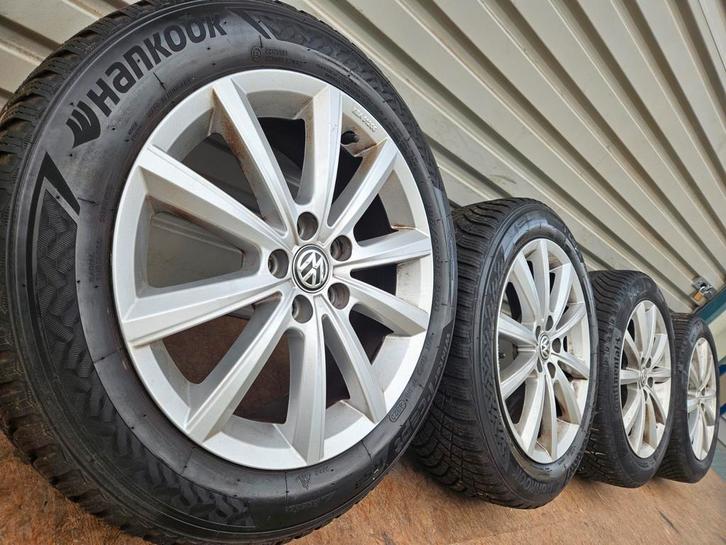 16 inch originele vw polo Seat ibiza velgen winterbanden, Auto diversen, Autosport-onderdelen, Zo goed als nieuw, Ophalen of Verzenden