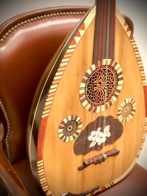 Ud. Luit. Lute. Luth. Oud. Oed, Muziek en Instrumenten, Snaarinstrumenten | Overige, Zo goed als nieuw, Luit, Saz of Bouzouki