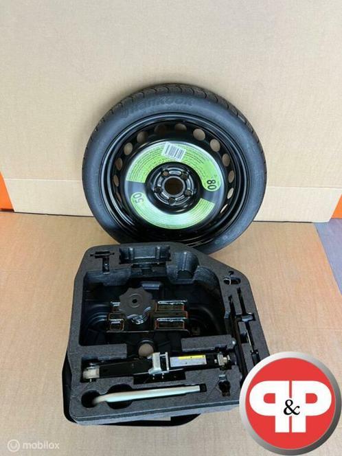 Audi A4 8K A5 8T Thuiskomer met krik 8K0601027F, Auto diversen, Wieldoppen
