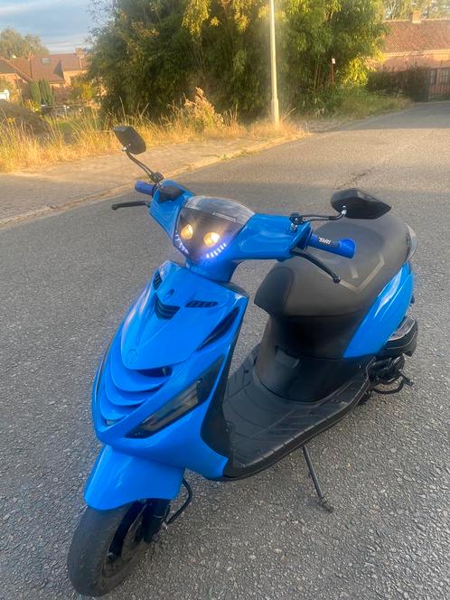 Piagio zip a klasse, Fietsen en Brommers, Scooters | Piaggio, Zo goed als nieuw, Zip, Ophalen