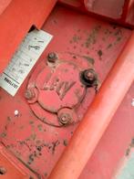 Lely, Zakelijke goederen, Ophalen