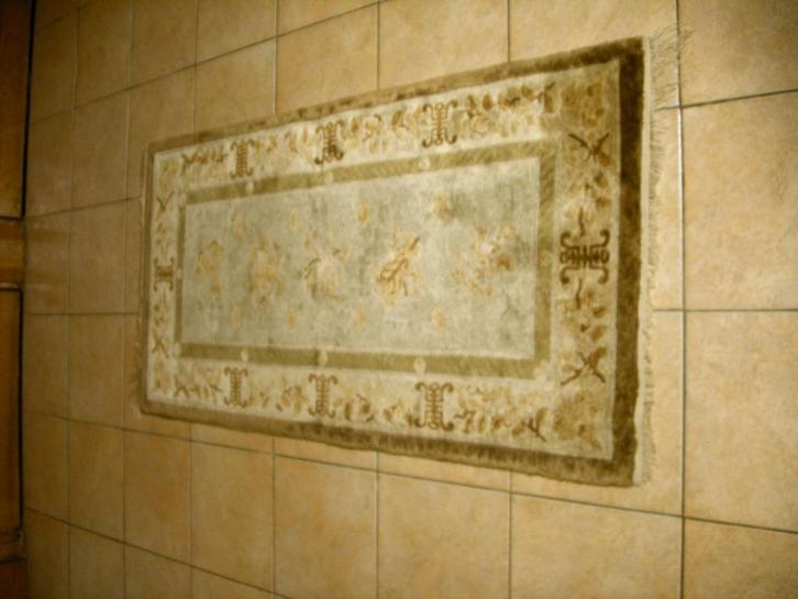 Een handgeknoopt Chinees zijden tapijt, Huis en Inrichting, Stoffering | Tapijten en Vloerkleden, Zo goed als nieuw, 50 tot 100 cm