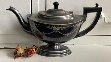 Theepot zilver beschikbaar voor biedingen