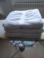 grote witte badhanddoeken x 4, Gebruikt, Ophalen of Verzenden, Handdoek, Wit