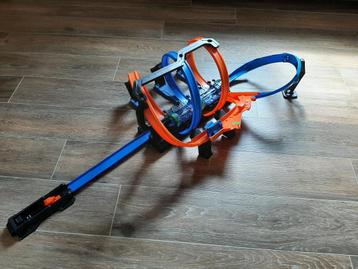 Hot Wheels Kurkentrekker Crash Circuit + 1 Hot Wheels auto disponible aux enchères