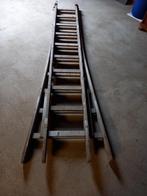 Houten ladder met 2 X 10 sporten in zeer goede staat, Doe-het-zelf en Bouw, Ladders en Trappen, Ophalen, Ladder, 2 tot 4 meter