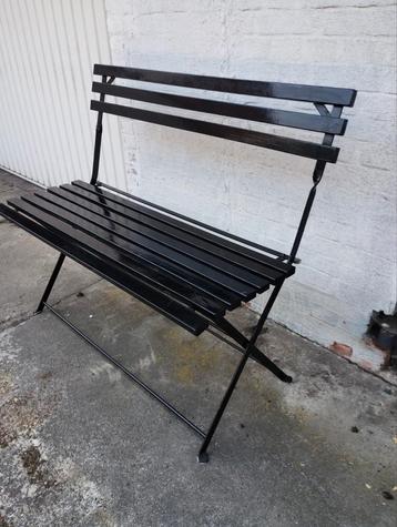 Mooi opklapbaar zitbankje....2 personen...0478028005 beschikbaar voor biedingen
