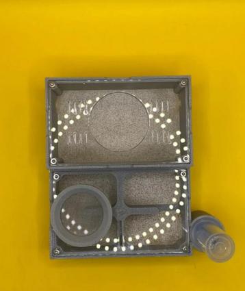 Klein 3D geprint nest met buitenwereld 1 beschikbaar voor biedingen