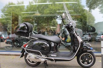 Vespa GTS300ie gekeurd v. verkoop met garantie en onderhoud beschikbaar voor biedingen