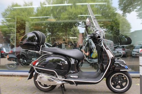 Vespa GTS300ie gekeurd v. verkoop met garantie en onderhoud, Motoren, Motoren | Piaggio, Bedrijf, Scooter, 12 t/m 35 kW, 1 cilinder