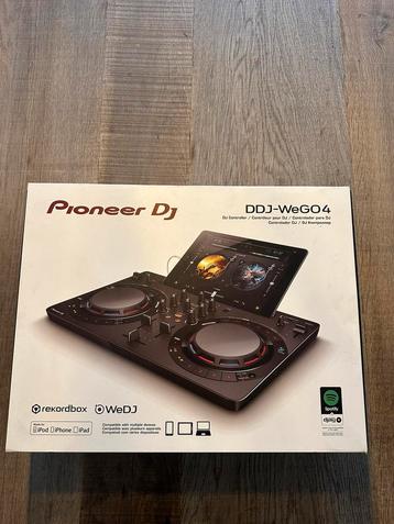 Pioneer DDJ-WeGO4 + Pioneer hoofdtelefoon