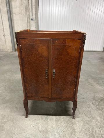 Meuble ancien avec plaque de marbre beschikbaar voor biedingen