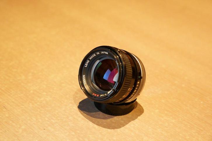 Canon 50mm f/1.4 S.S.C. met hoesje. review test, Audio, Tv en Foto, Fotocamera's Analoog, Gebruikt, Spiegelreflex, Canon, Ophalen of Verzenden