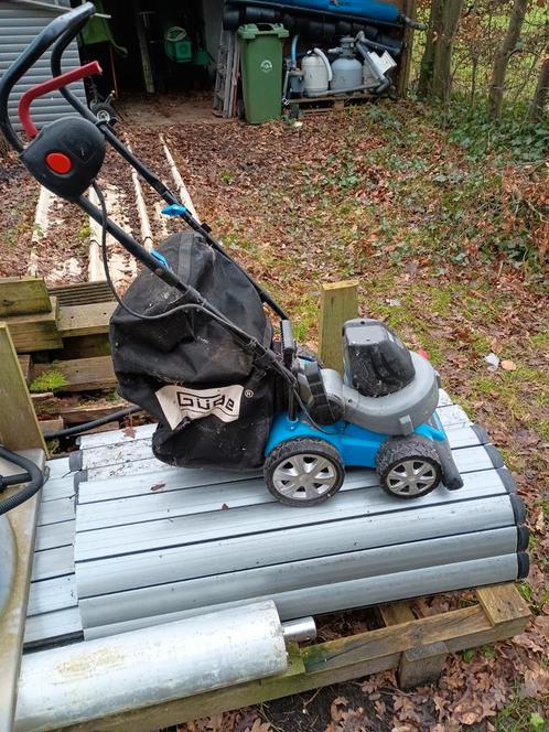 Bladblazer/zuiger, Tuin en Terras, Bladblazers, Zo goed als nieuw, Ophalen