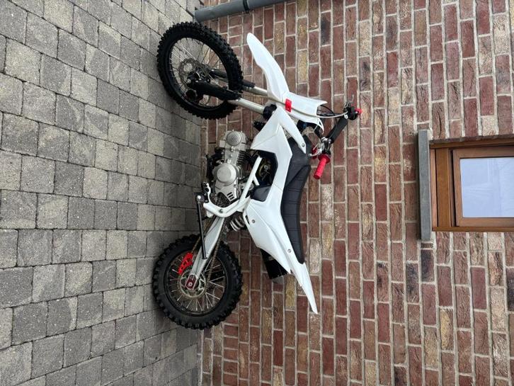 CRZ reuzenradfiets 2025, Motoren, Overige Motoren, 11 kW of minder, 1 cilinder, Ophalen