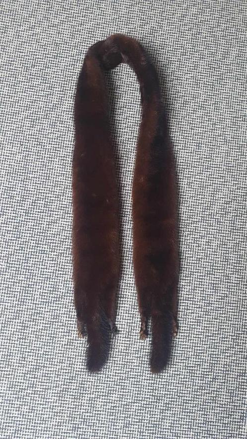 Elegant echt bont sjaaltje – warme en chique afwerking, Kleding | Dames, Mutsen, Sjaals en Handschoenen, Gedragen, Sjaal, Maat 38/40 (M)