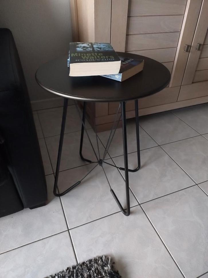 Bijzet-tafeltje, Huis en Inrichting, Tafels | Bijzettafels, Zo goed als nieuw, Ophalen of Verzenden