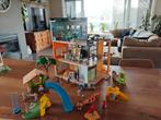 Playmobil nieuwe school met uitbreidingen en speeltuin, Ophalen of Verzenden, Zo goed als nieuw