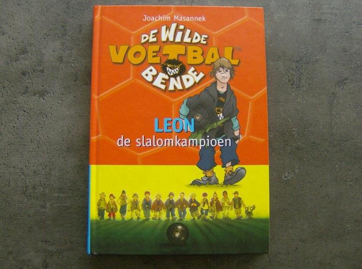 De Wilde Voetbalbende - LEON de Slalomkampioen - J. Masannek, Livres, Livres pour enfants | Jeunesse | 10 à 12 ans, Enlèvement ou Envoi