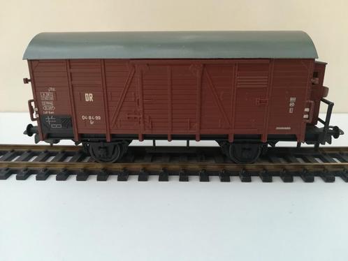 PIKO H0  Gesloten goederenwagen DR 04-84-99, Hobby en Vrije tijd, Modeltreinen | H0, Zo goed als nieuw, Wagon, Gelijkstroom, Piko