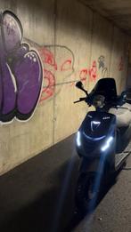 Piaggio zip 4 T, Fietsen en Brommers, Snorfietsen en Snorscooters, Ophalen, Zo goed als nieuw, Piaggio