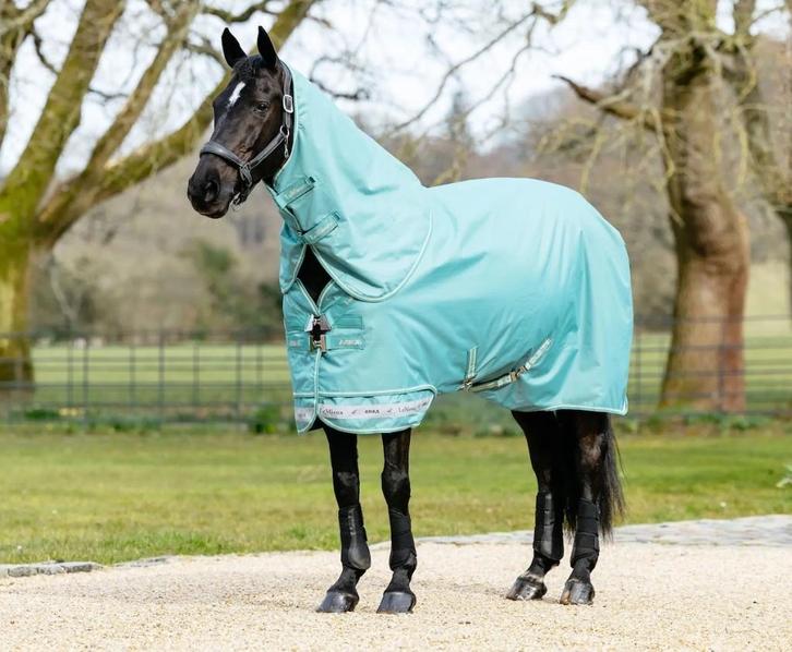 LeMieux Arika Ripstop Regendeken + Hals 0g Lagoon 205 -31%!!, Dieren en Toebehoren, Paarden en Pony's | Dekens en Dekjes, Nieuw