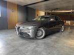 Alfa Romeo Giulia 2.2 Diesel | Lederen Stoelen | Camera, 4 deurs, 109 g/km, Leder, Zilver of Grijs