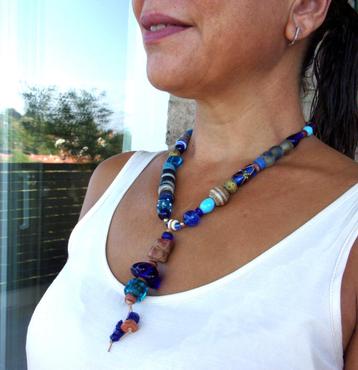 Collier femme en céramique, belles perles africaines bleues