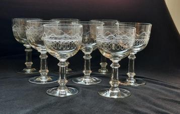VSL ,8 verres gravés semi cristal. Antiques. beschikbaar voor biedingen