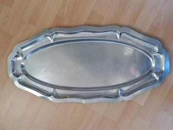 Un très grand plat en inox ( 70 x 33 cm ) beschikbaar voor biedingen