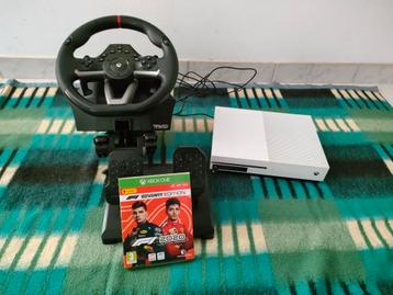 Pack Xbox One S + Volant Hori + 2 manettes + F1 2020 beschikbaar voor biedingen