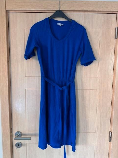 Robe bleue Sophia Perla taille 36 (nr1375a), Vêtements | Femmes, Robes, Comme neuf, Taille 36 (S), Bleu, Longueur genou, Enlèvement ou Envoi