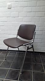 Twee design stoelen Castelli DSC 106 door Giancarlo Piretti, Huis en Inrichting, Stoelen, Leer, Twee, Gebruikt, Bruin