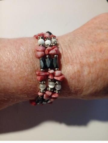 Armband/enkelband  met magneetjes. beschikbaar voor biedingen