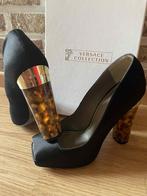 Versace nooit gedragen, leer maat 40, Kleding | Dames, Schoenen, Pumps, Zwart, Nieuw, Ophalen of Verzenden