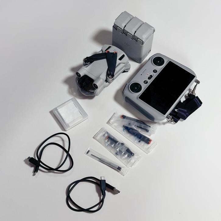 DJI Mini 3 Pro Fly More Combo + DJI RC – Perfecte staat, Audio, Tv en Foto, Drones, Zo goed als nieuw, Drone met camera, Ophalen of Verzenden