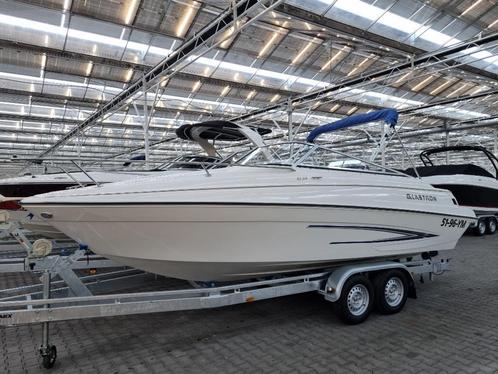 Glastron 219 Cuddy jaar 2005 Mercruiser 5.7 L 250 PK Duoprop, Sports nautiques & Bateaux, Speedboat, Comme neuf, 6 mètres ou plus