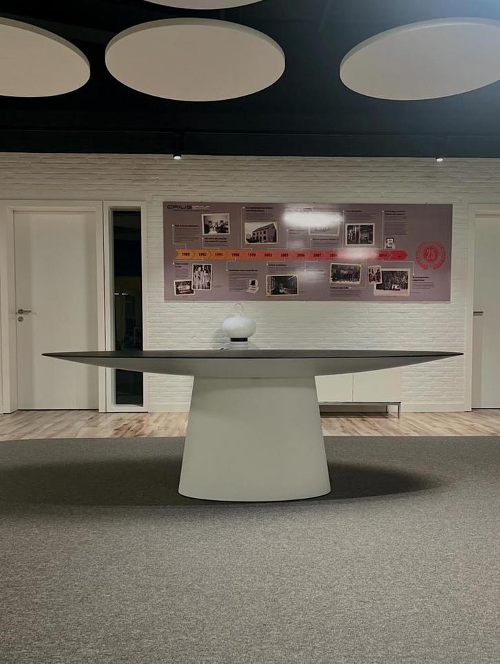 Emmemobili UFO tafel T85, Huis en Inrichting, Tafels | Eettafels, Zo goed als nieuw, 50 tot 100 cm, 200 cm of meer, Vijf personen of meer