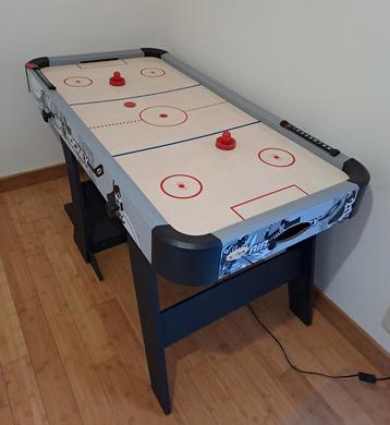 Airhockeytafel beschikbaar voor biedingen