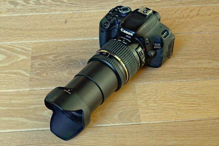 Canon EOS 600D mét Tamron 18-270mm F/3.5-6.3 lens, Audio, Tv en Foto, Fotocamera's Digitaal, Zo goed als nieuw, Spiegelreflex