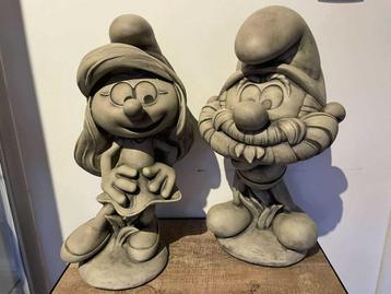 Gietsteen beelden - Grote Smurf en ladysmurf . beschikbaar voor biedingen