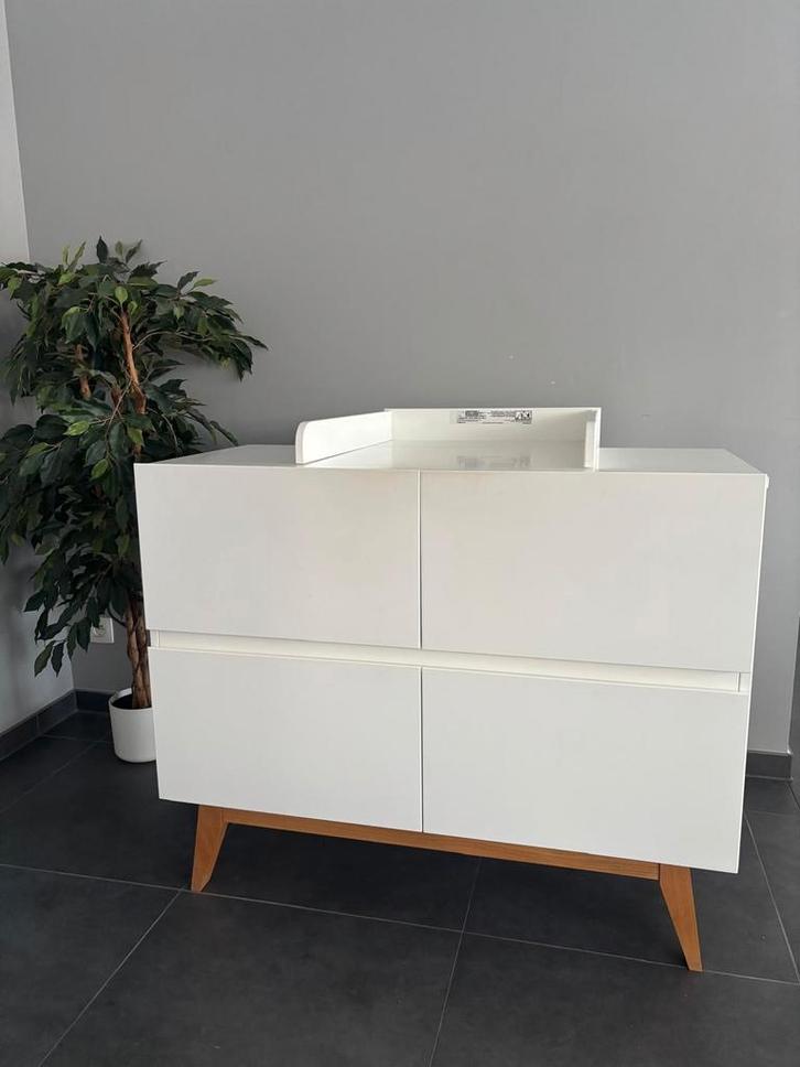 Commode trendy white Quax incl. extensie verzorgingskussen, Huis en Inrichting, Kasten | Dressoirs, Gebruikt, Ophalen