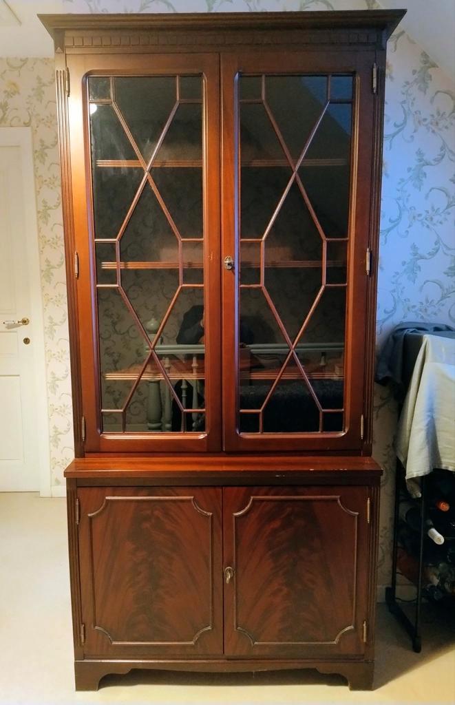 Vitrinekast, Huis en Inrichting, Kasten | Buffetkasten, Gebruikt, 150 tot 200 cm, 50 tot 100 cm, 25 tot 50 cm, Met deur(en), Met plank(en)