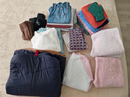 Pakket meisjes winter kleding 10 /12 jaar (33 stuks), Kinderen en Baby's, Kinderkleding | Kinder-kledingpakketten, Zo goed als nieuw