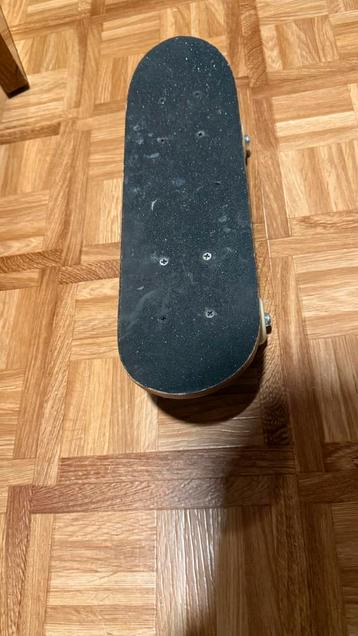 Skateboard voor kinderen! Max 20kg mag er op! beschikbaar voor biedingen