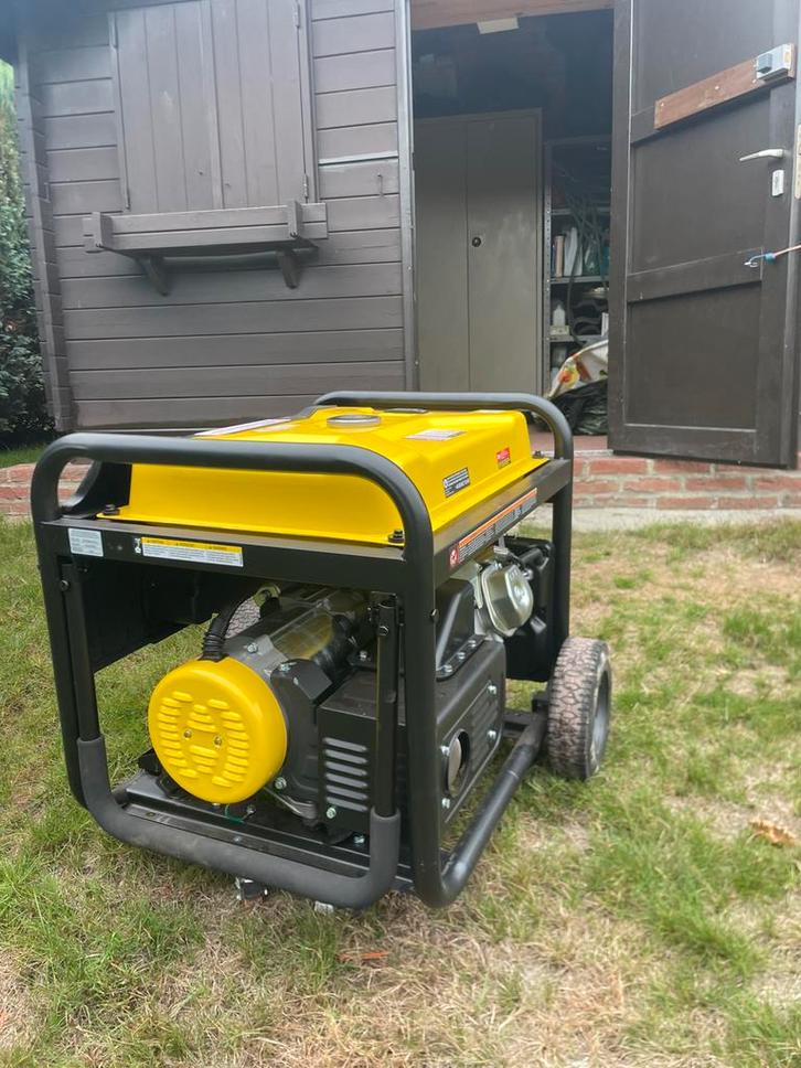 GENERATOR TE KOOP 850 euro, Doe-het-zelf en Bouw, Aggregaten, Nieuw, Benzine, Elektrisch startend, Ophalen