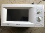 Micro ondes Samsung, Electroménager, Micro-ondes, À Poser, Enlèvement, 45 à 60 cm, Utilisé