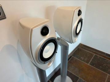 Sony SS-LA500ED op standaards in nette staat beschikbaar voor biedingen